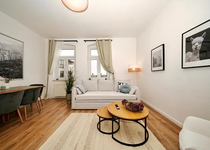 Altstadtnest - Stadtzentrum! Grosses & Stylisches Mit Boxspringbett & Smart-tv