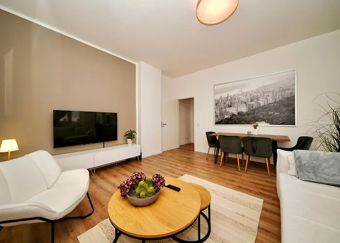 Altstadtnest - Stadtzentrum! Grosses & Stylisches Mit Boxspringbett & Smart-tv * マクデブルク