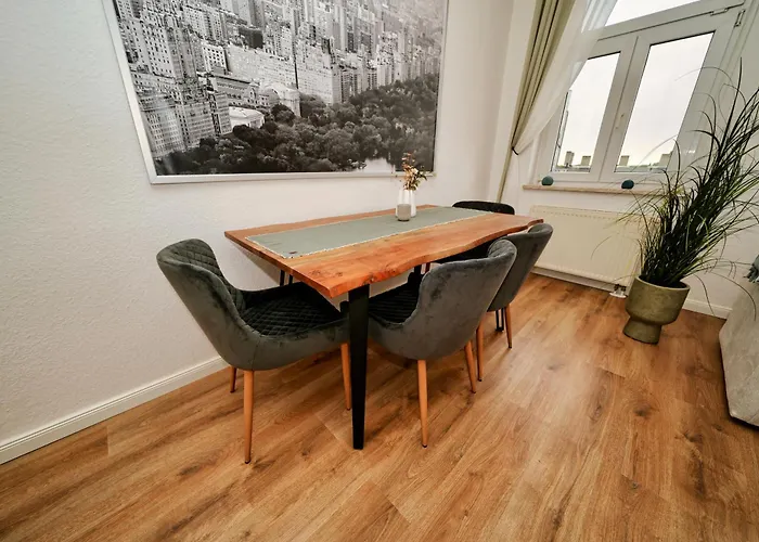 Altstadtnest - Stadtzentrum! Grosses & Stylisches Mit Boxspringbett & Smart-tv *