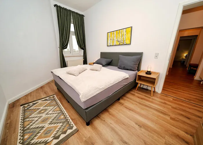 Altstadtnest - Stadtzentrum! Grosses & Stylisches Mit Boxspringbett & Smart-tv マクデブルク